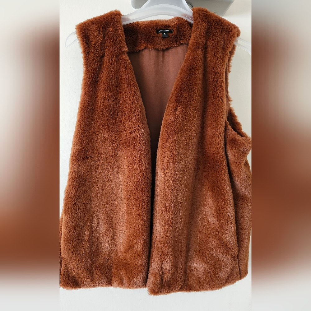 Stella & Dot Plush Teddy Vest in Warm Brown